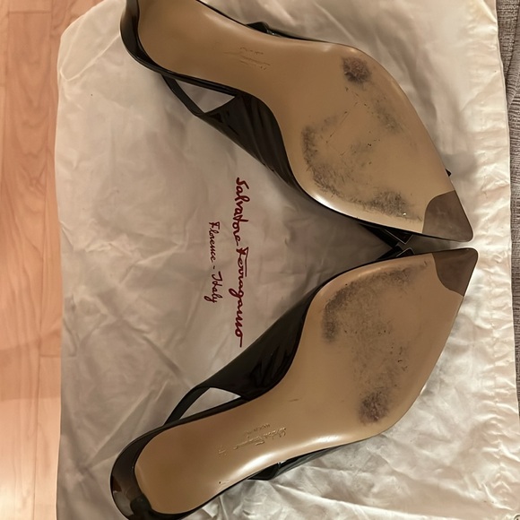 Salvatore Ferragamo Slingback Sandal Black Patent Heels with Gold buckle Size 38 - Picture 10 of 15